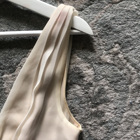 Women’s dress - Picture 3 of 4